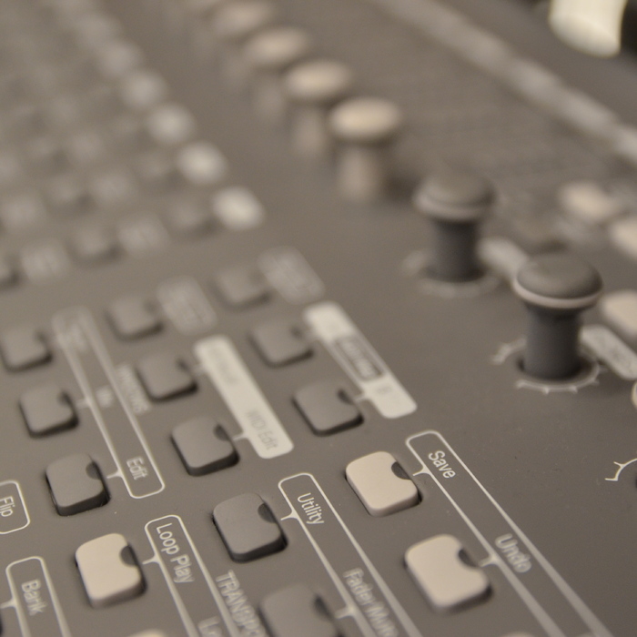 dsc-0161_700x700_crop_478b24840a